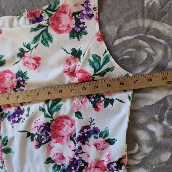 Floral Fit To Flare Dress - Picture 8 of 9